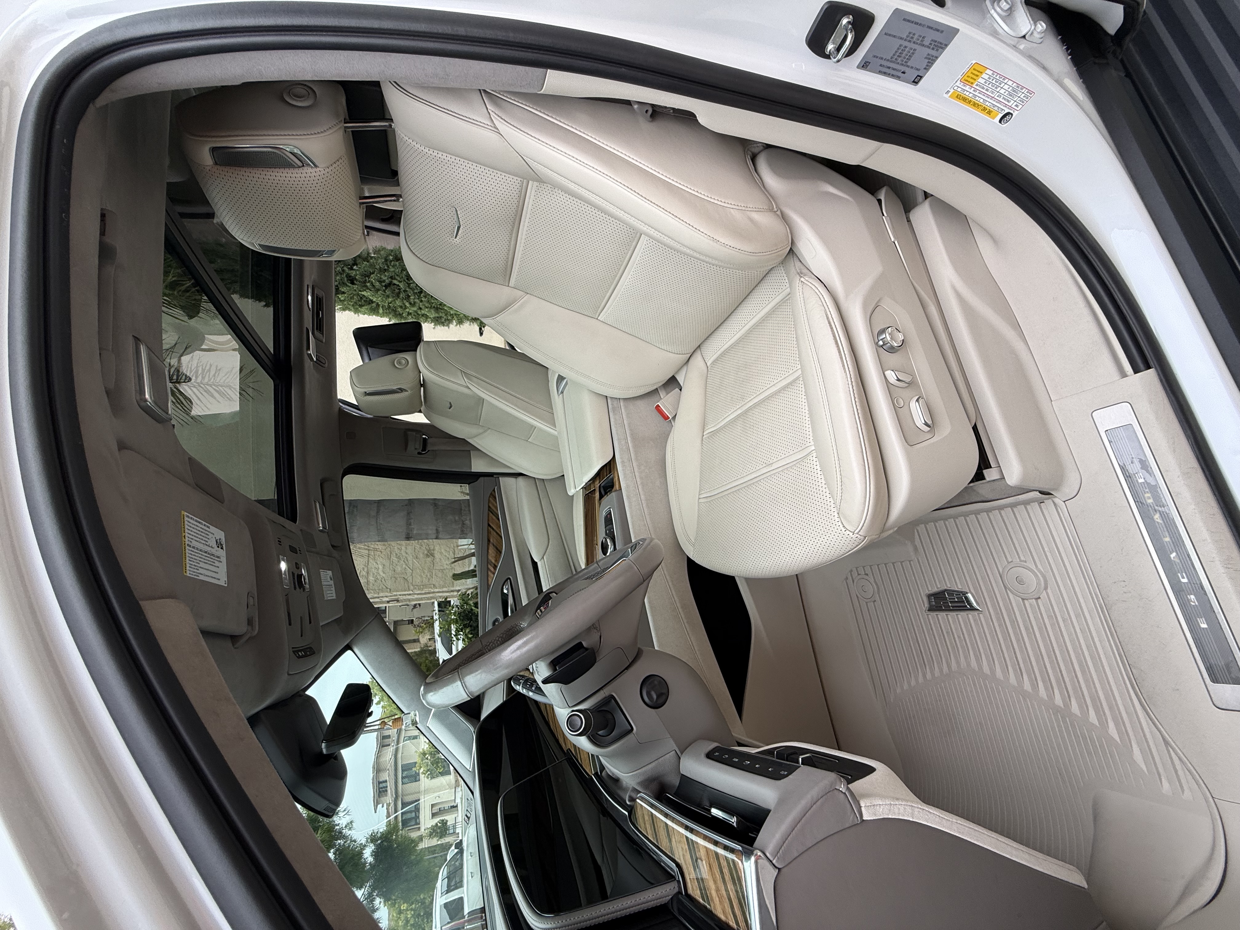 Used 2021 Cadillac Escalade ESV Sport Platinum AWD/4WD image 12