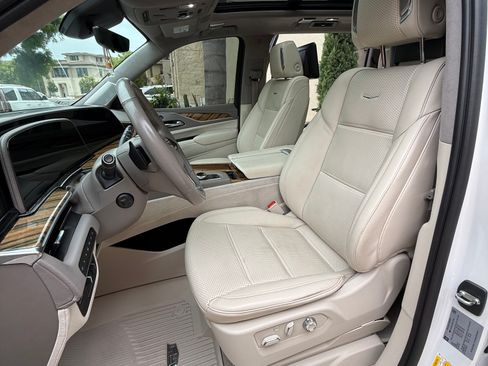 Used 2021 Cadillac Escalade ESV Sport Platinum AWD/4WD image 12