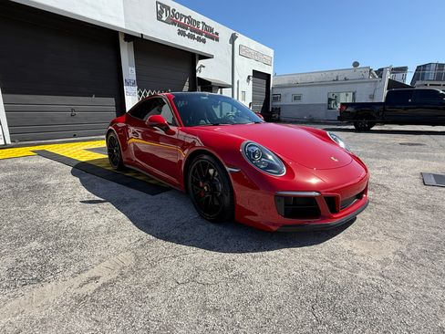 Used 2019 Porsche 911 GT3 RS image 8