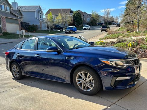 Used 2020 Kia Optima LX image 8