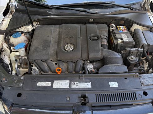 Used 2013 Volkswagen Passat 2.5 SE FWD image 16