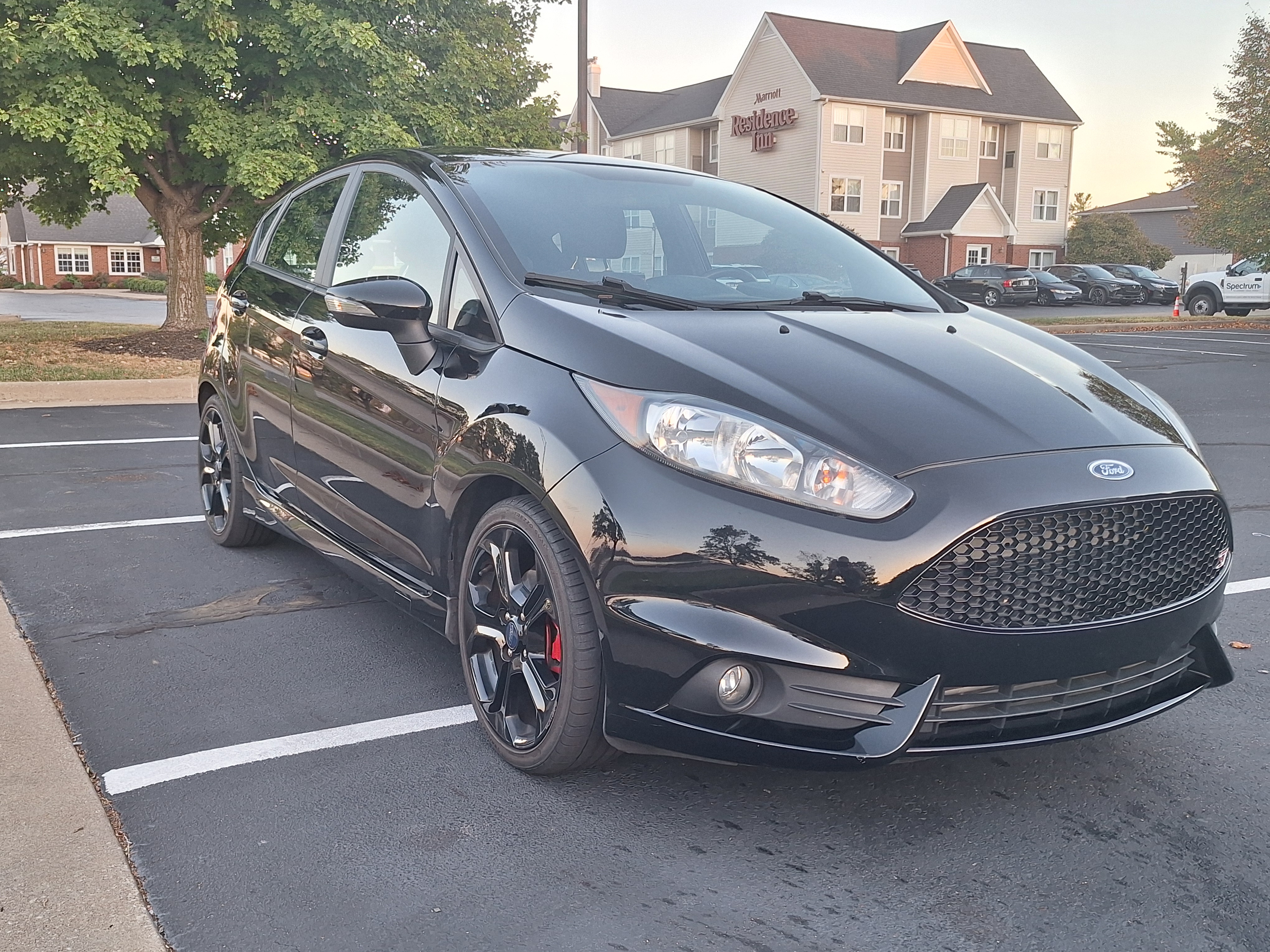 Used 2016 Ford Fiesta ST FWD image 8