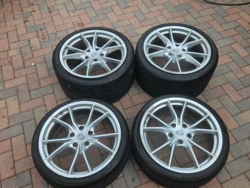 Used 2017 Porsche 911 Carrera image 16