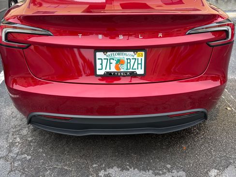 Used 2024 Tesla Model 3 Standard Range RWD image 10