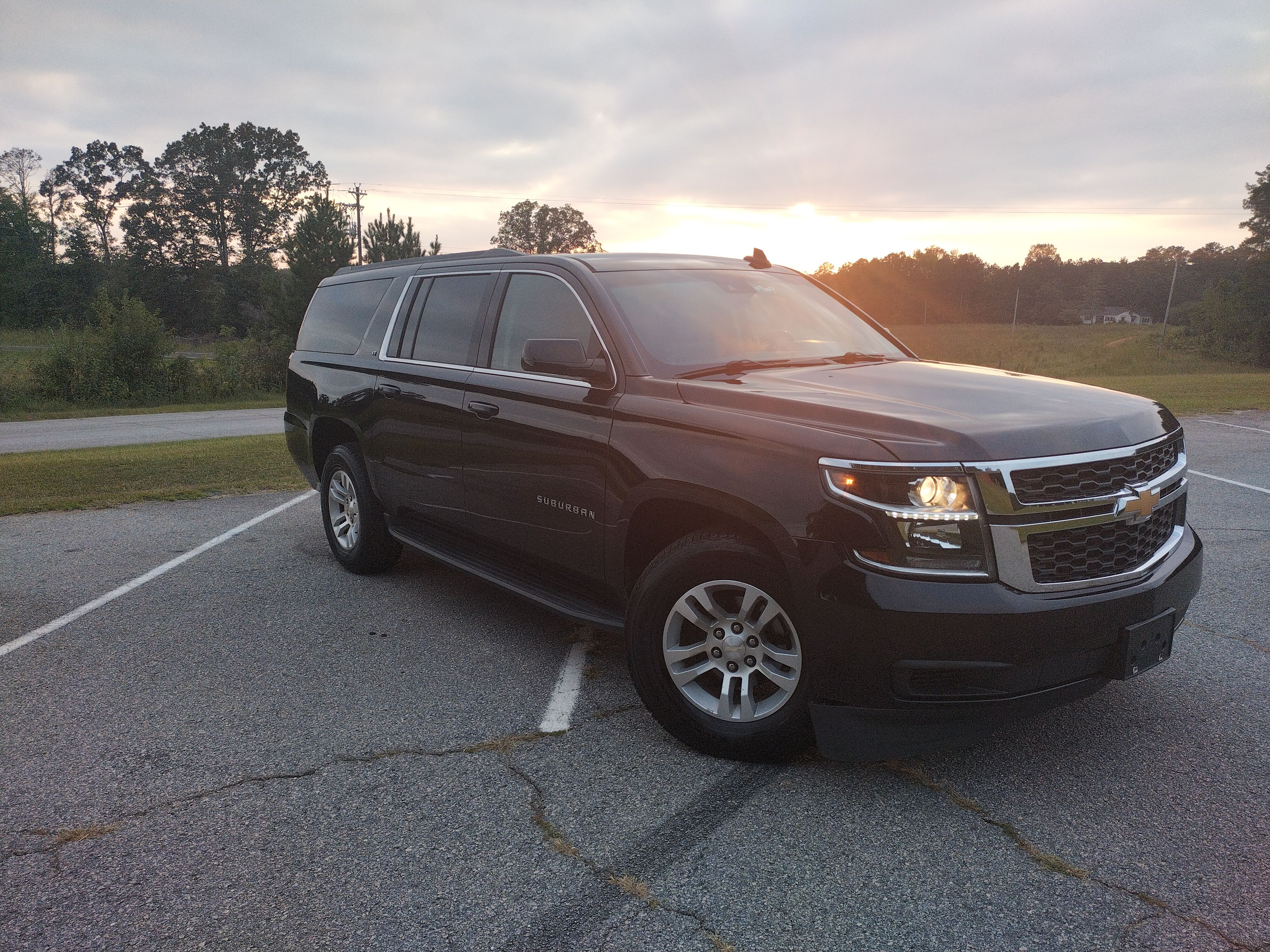 Used 2019 Chevrolet Suburban LT AWD/4WD image 1