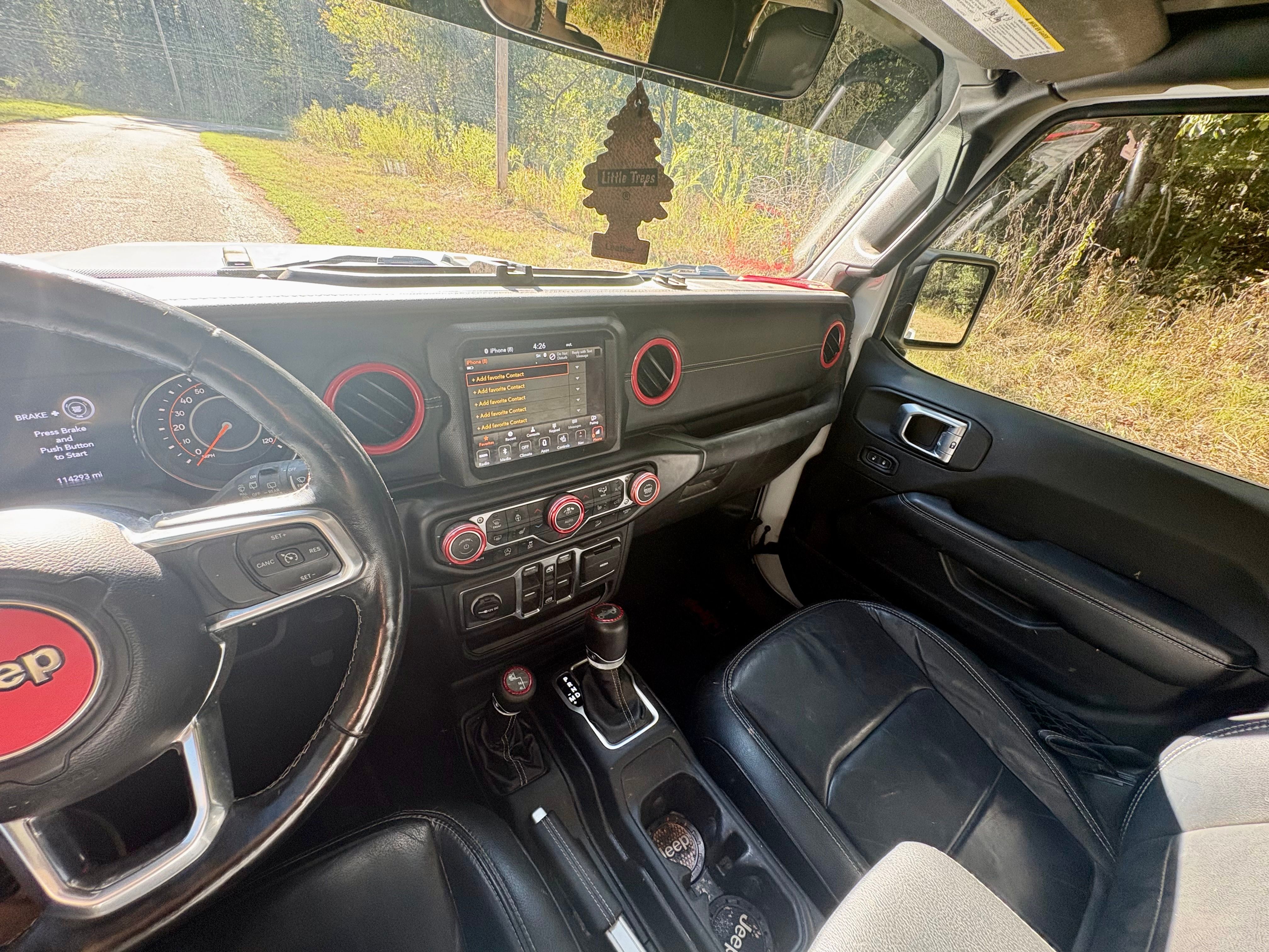 Used 2019 Jeep Wrangler Unlimited Sahara AWD/4WD image 24