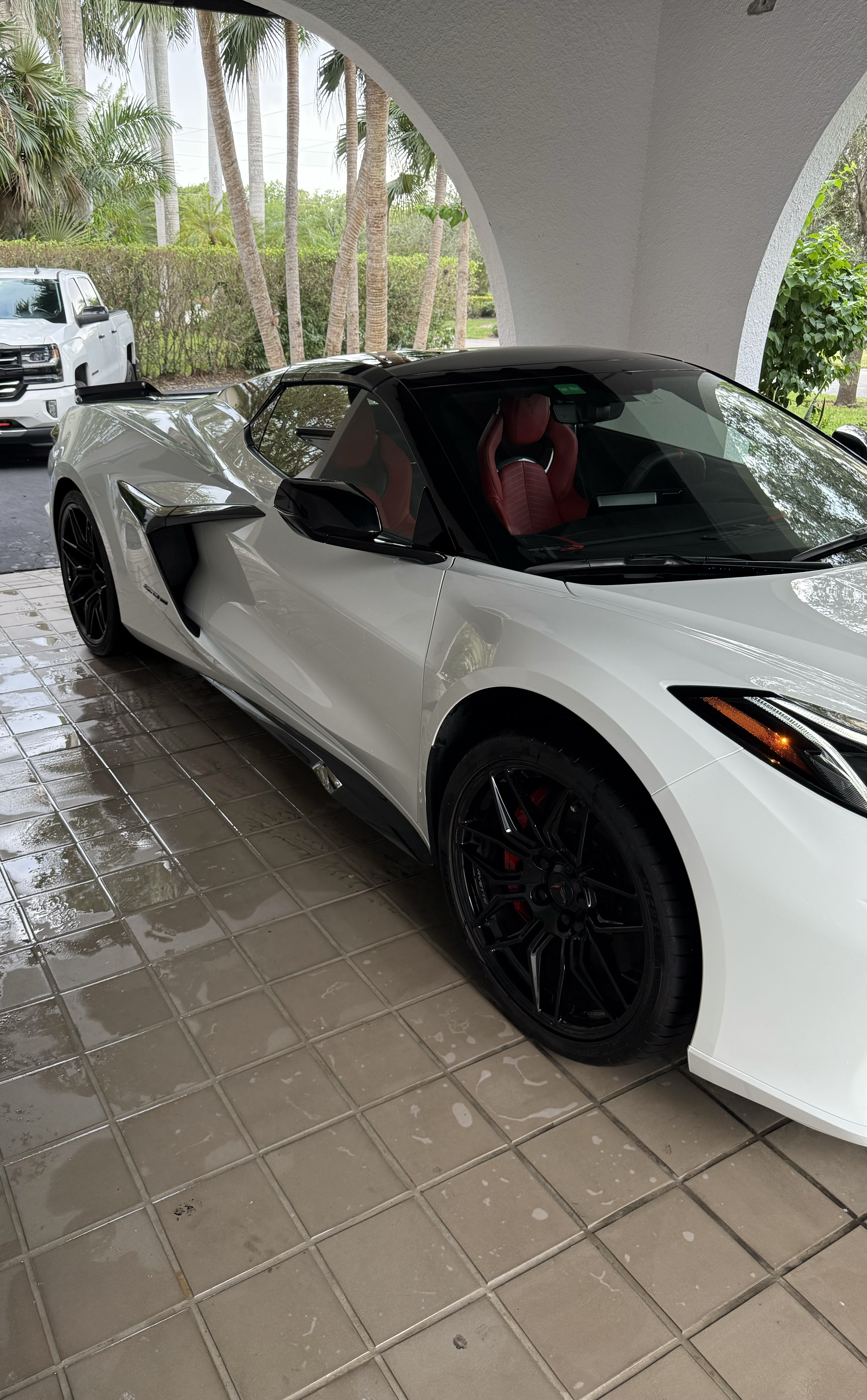 Used 2023 Chevrolet Corvette Z06 w/ Stealth Interior Trim Package RWD image 2