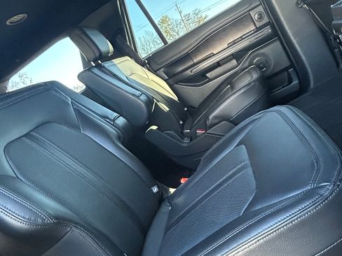 Used 2021 Ford Expedition Limited image 13