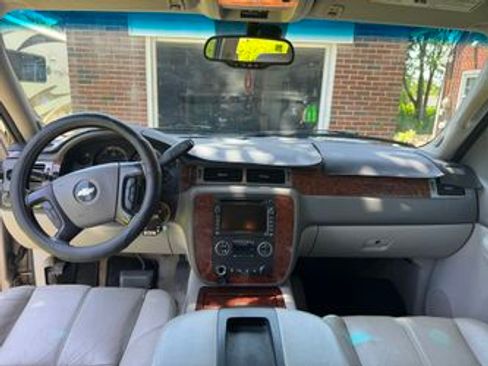 Used 2008 Chevrolet Avalanche LTZ w/ LTZ Preferred Equipment Group image 6