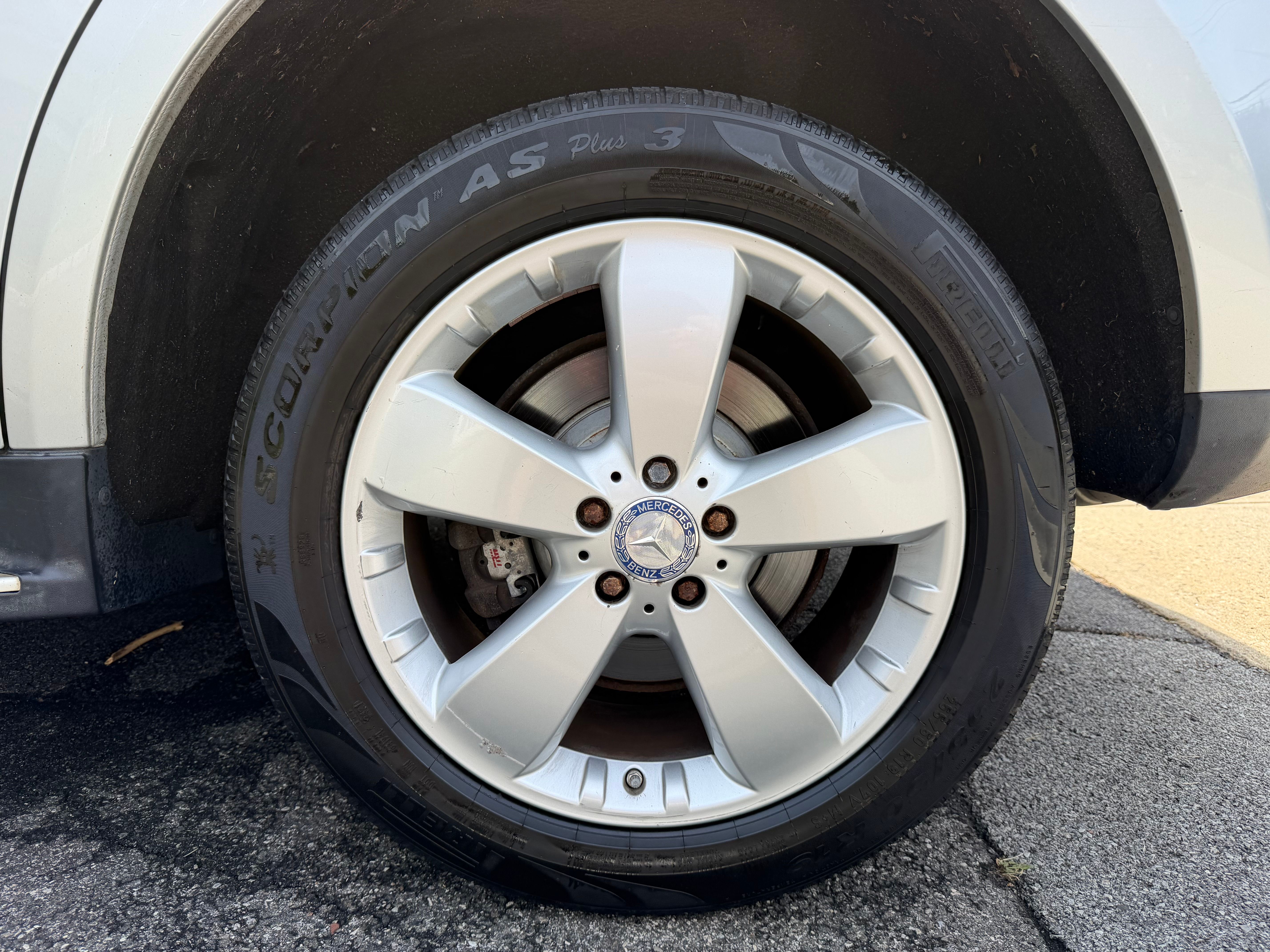 Used 2011 Mercedes-Benz ML 350 4MATIC image 30