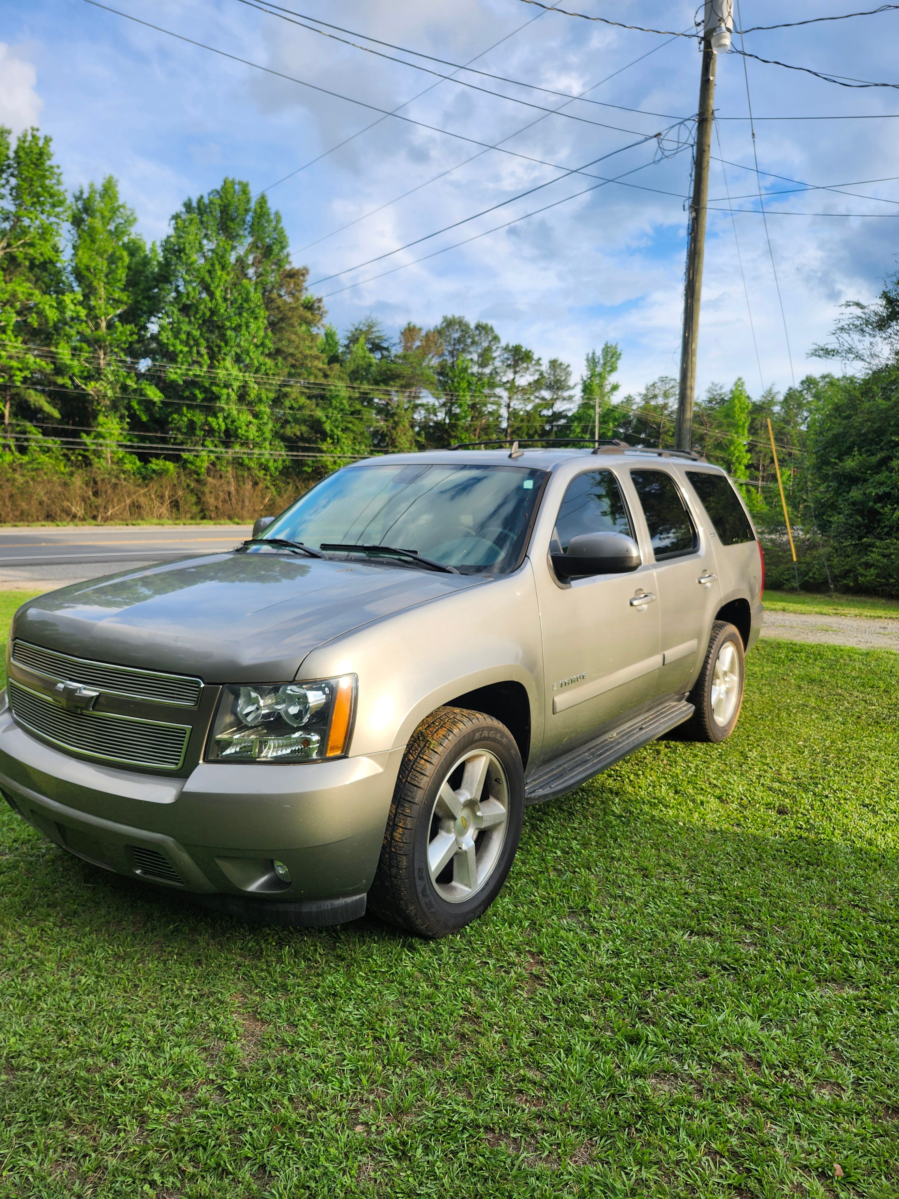 Used 2007 Chevrolet Tahoe LTZ w/ LTZ Preferred Equipment Group RWD image 16