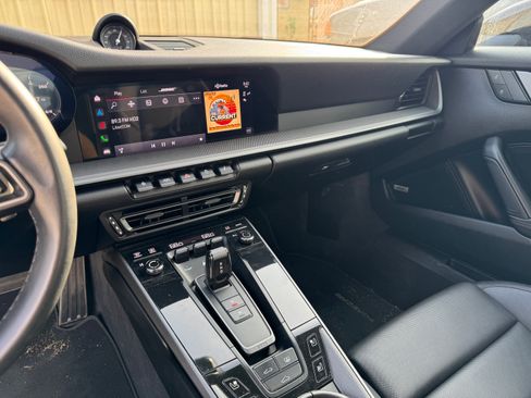 Used 2022 Porsche 911 Carrera 4 image 11