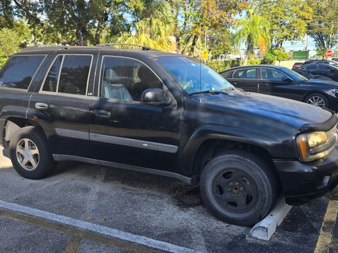 Used 2004 Chevrolet TrailBlazer LS w/ LS Preferred Equipment Group image 4