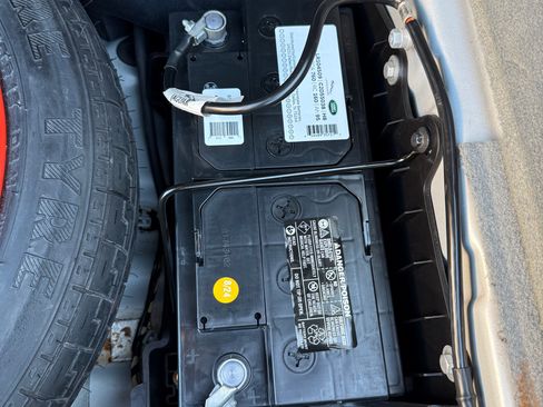 Used 2004 Jaguar XJ8 image 31