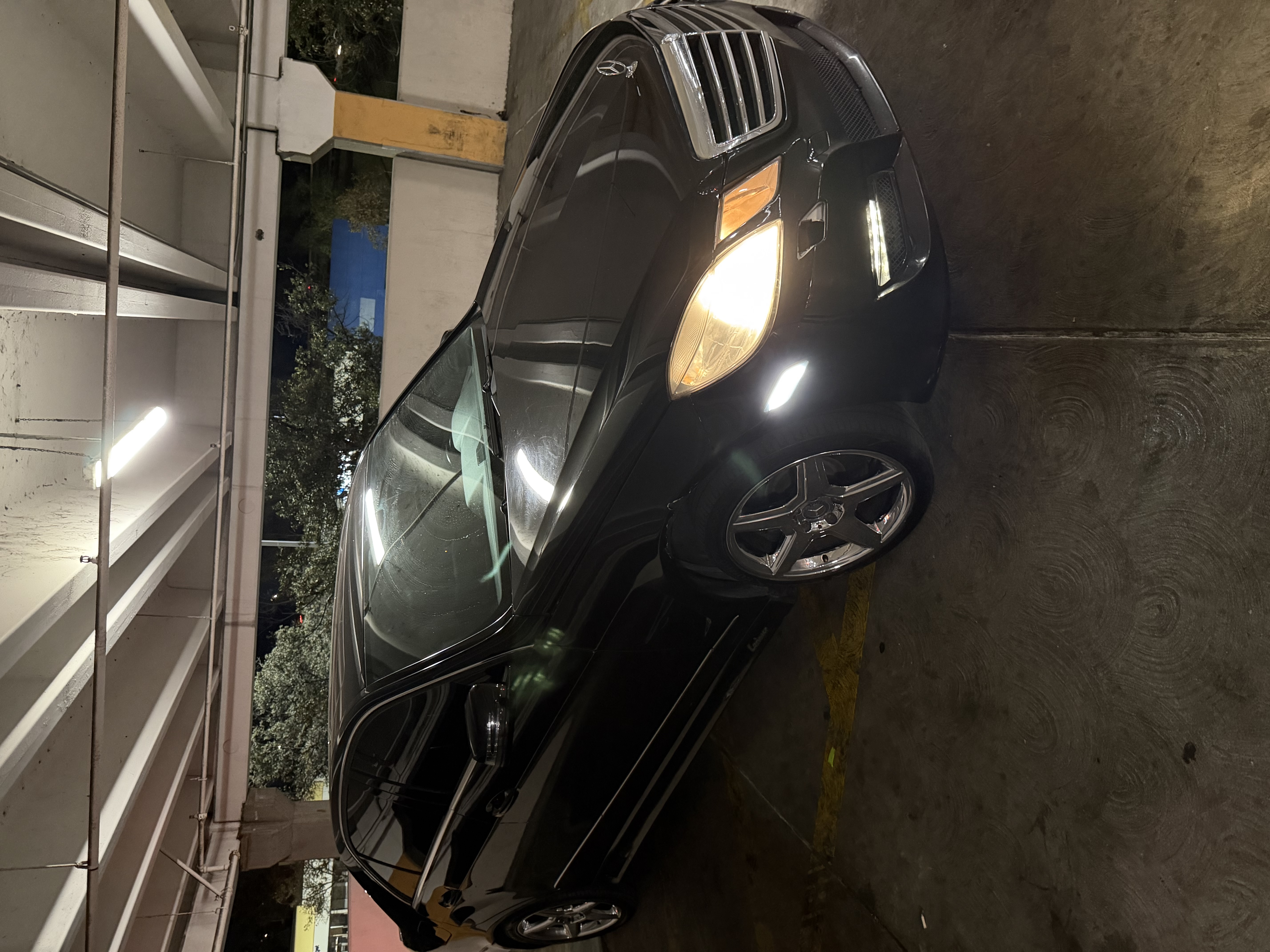 Used 2010 Mercedes-Benz E 550 Sedan image 5