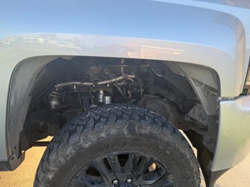 Used 2016 Chevrolet Silverado 2500 LT w/ LT Convenience Package image 9