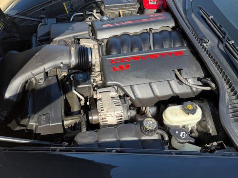 Used 2010 Chevrolet Corvette Grand Sport w/ Preferred Equipment Group image 13