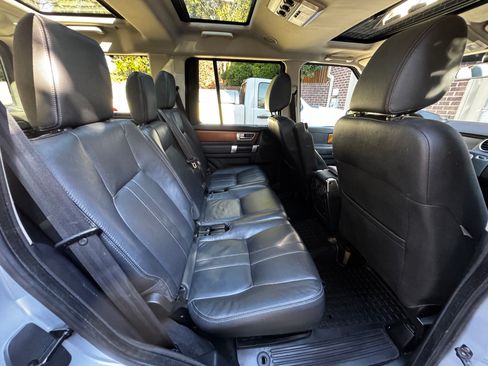 Used 2016 Land Rover LR4 HSE AWD/4WD image 13