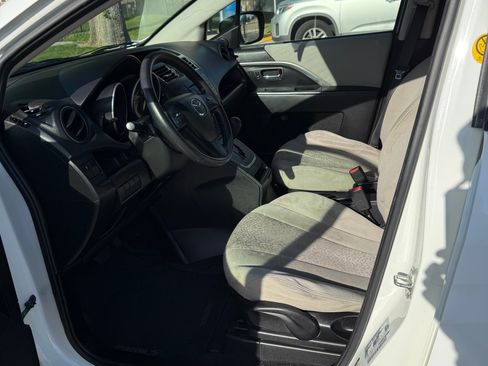 Used 2012 MAZDA MAZDA5 Sport FWD image 18