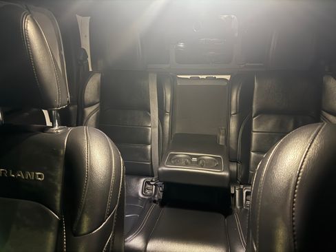 Used 2021 Jeep Gladiator Overland w/ Popular Equipment Package image 12