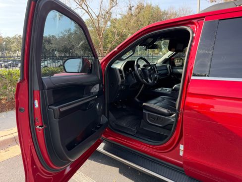 Used 2021 Ford Expedition Max XLT image 9