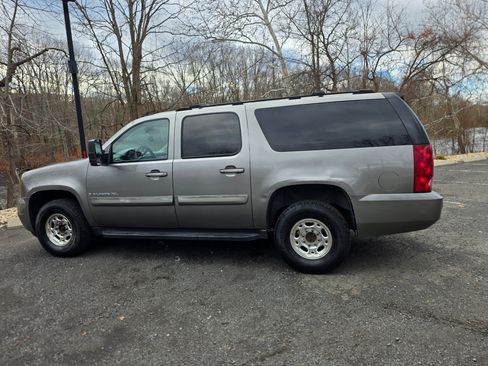 Used 2007 GMC Yukon XL 2500 SLE image 4
