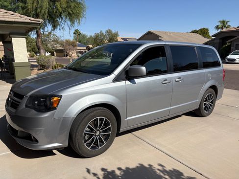 Used 2019 Dodge Grand Caravan GT FWD image 5