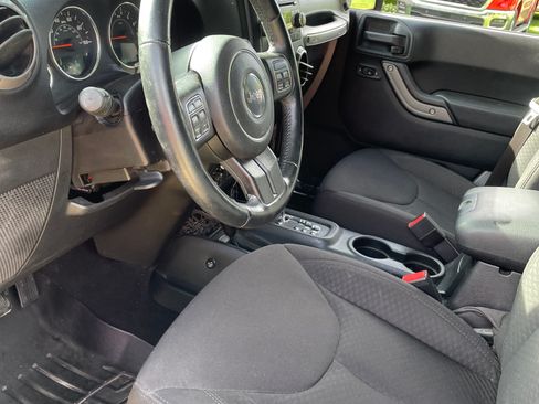 Used 2013 Jeep Wrangler Unlimited Sport AWD/4WD image 12