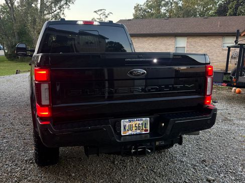 Used 2022 Ford F350 Lariat w/ Tremor Off-Road Package AWD/4WD image 8