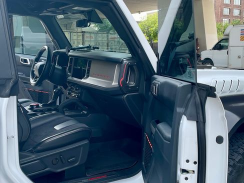 Used 2023 Ford Bronco Raptor AWD/4WD image 12