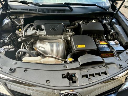 Used 2014 Toyota Camry XLE w/ Leather Package FWD image 14