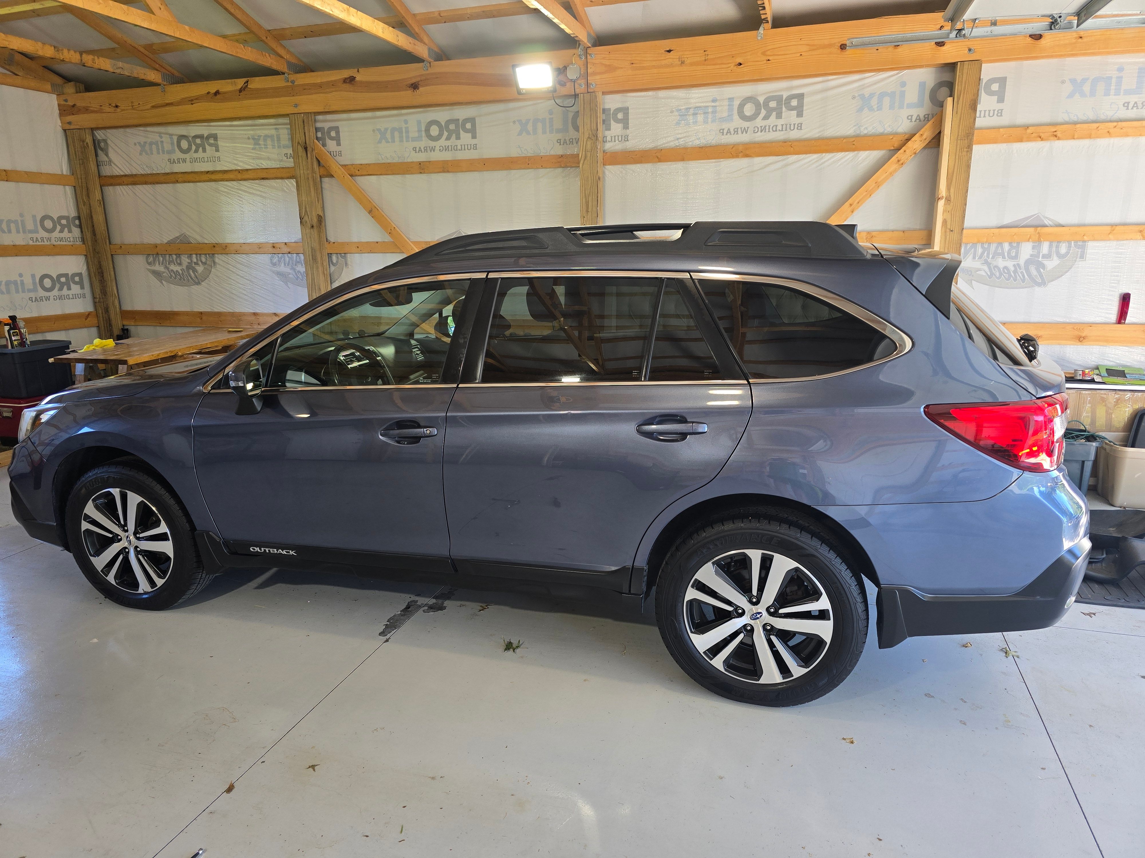 Used 2018 Subaru Outback 2.5i Limited w/ Popular Package #2 AWD/4WD image 1