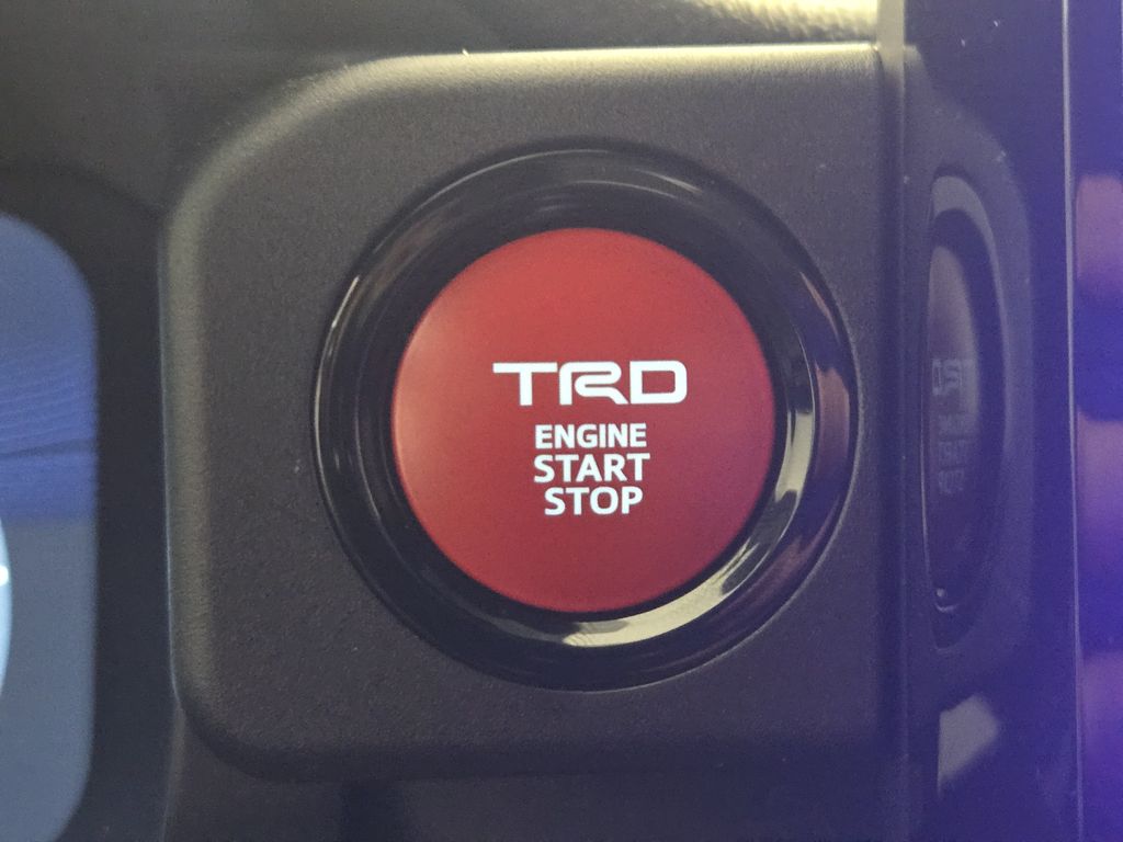 Used 2025 Toyota 4Runner TRD Sport Premium w/ Tow Technology Package AWD/4WD image 10