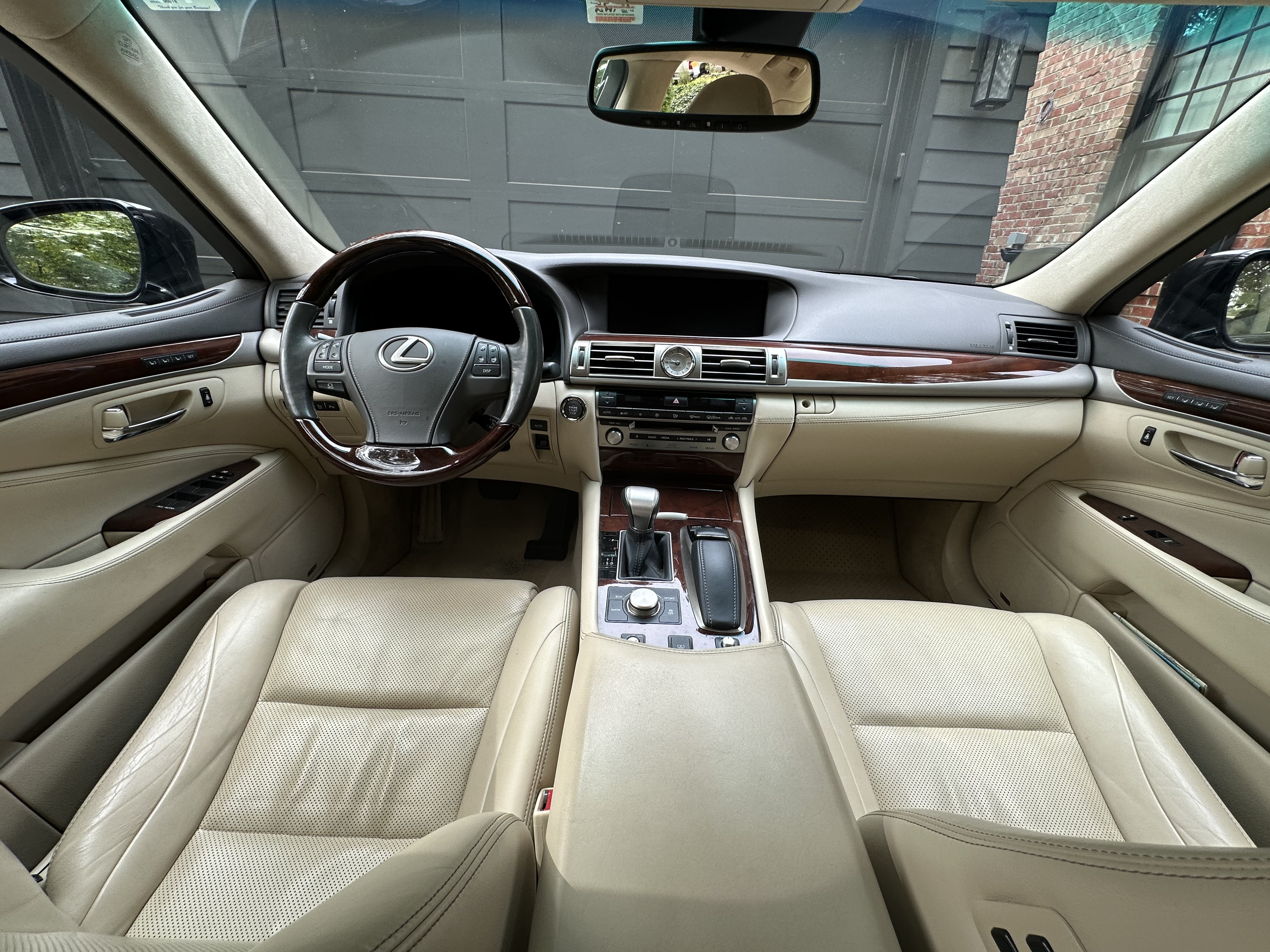Used 2014 Lexus LS 460 AWD w/ Comfort Package image 10