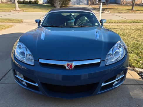 Used 2007 Saturn Sky w/ Premium Trim Pkg image 2