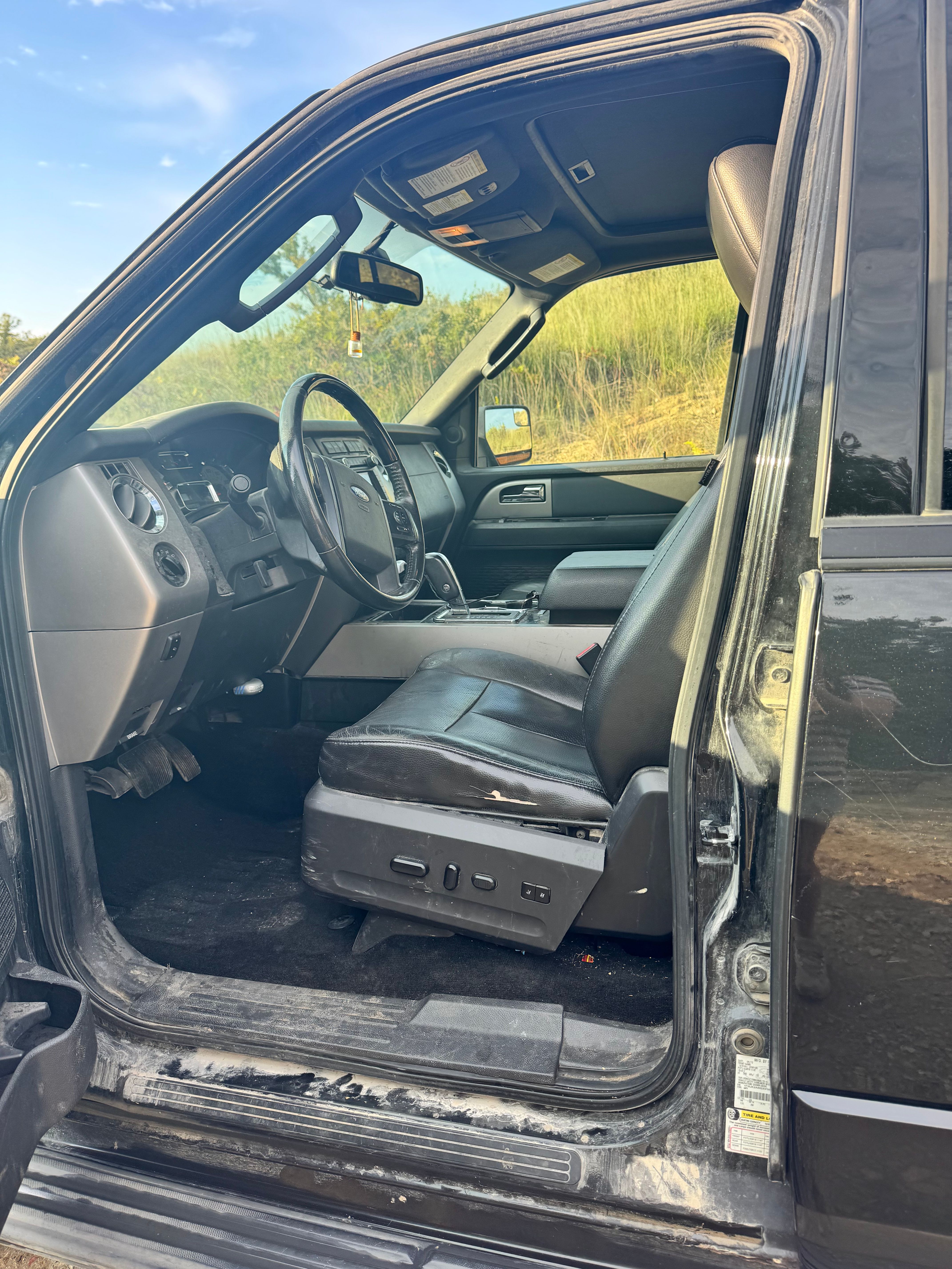 Used 2013 Ford Expedition EL Limited AWD/4WD image 13