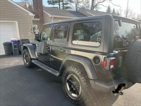 Used 2018 Jeep Wrangler Unlimited Sport S AWD/4WD image 4