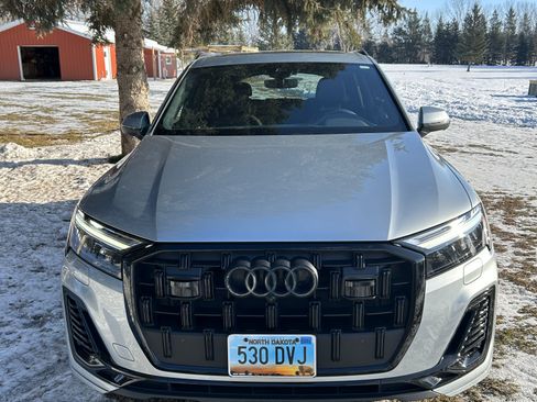 Used 2025 Audi Q7 2.0T Premium Plus w/ Premium Plus Package image 2