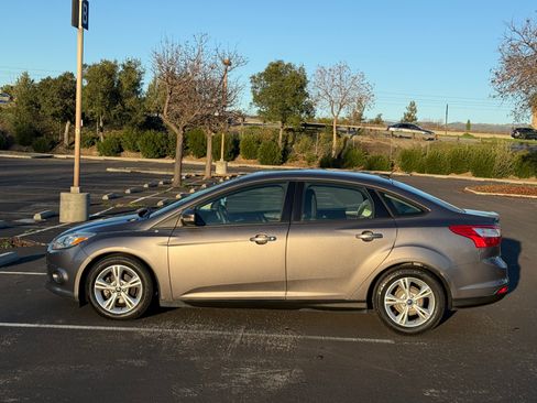 Used 2014 Ford Focus SE image 8