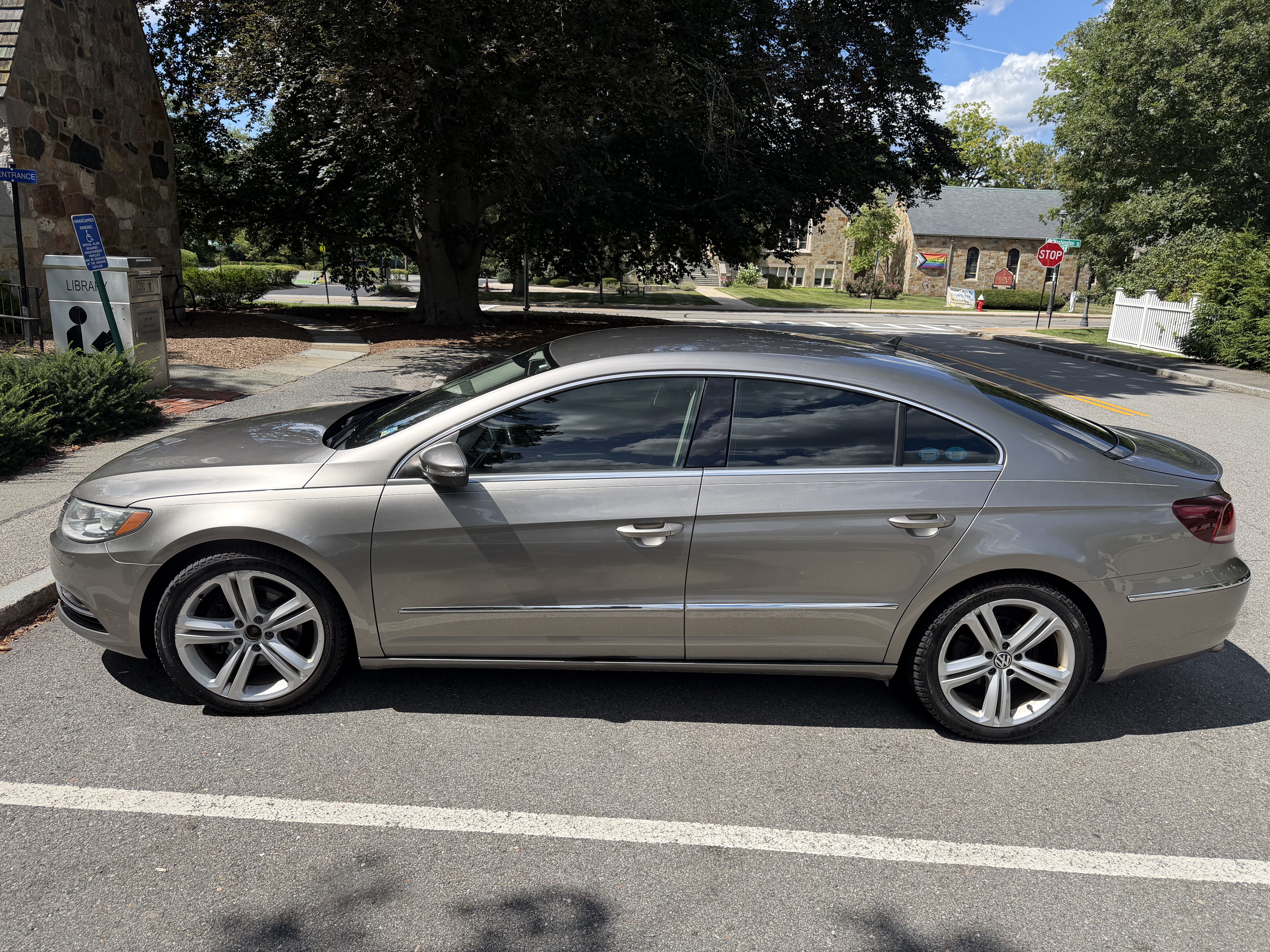 Used 2013 Volkswagen CC Sport Plus FWD image 2