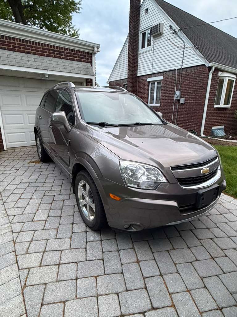 Used 2012 Chevrolet Captiva Sport LT w/ Convenience Package FWD image 1