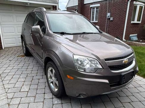 Used 2012 Chevrolet Captiva Sport LT w/ Convenience Package FWD image 11