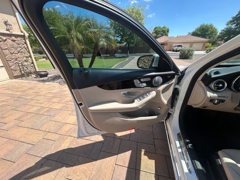 Used 2015 Mercedes-Benz C 300 Sedan image 11