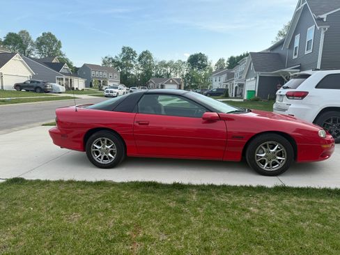 Used 2002 Chevrolet Camaro Z28 w/ Preferred Equipment Group 2 RWD image 12