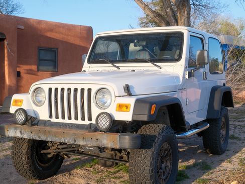 Used 1997 Jeep Wrangler Sport image 2