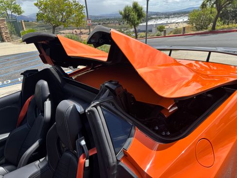 Used 2022 Chevrolet Corvette Stingray Premium Conv w/ Z51 Performance Package image 28