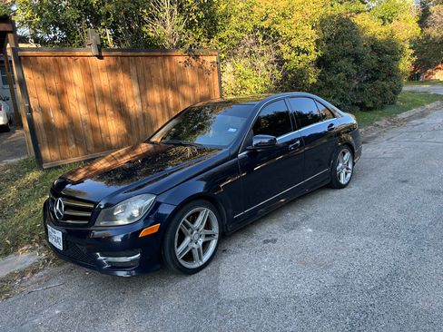 Used 2014 Mercedes-Benz C 350 Sport image 8