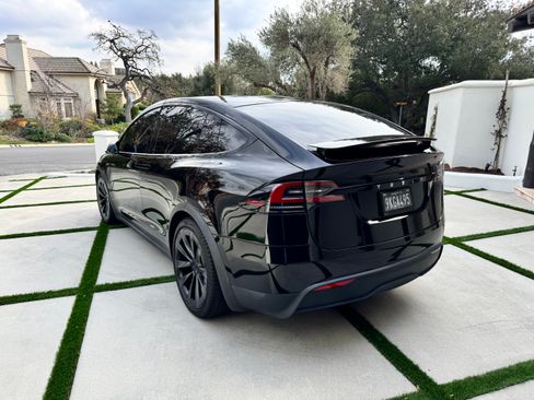 Used 2023 Tesla Model X image 4