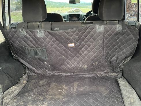 Used 2018 Jeep Wrangler Unlimited Sport image 11