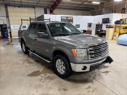 Used 2013 Ford F150 XLT w/ Luxury Equipment Group image 4